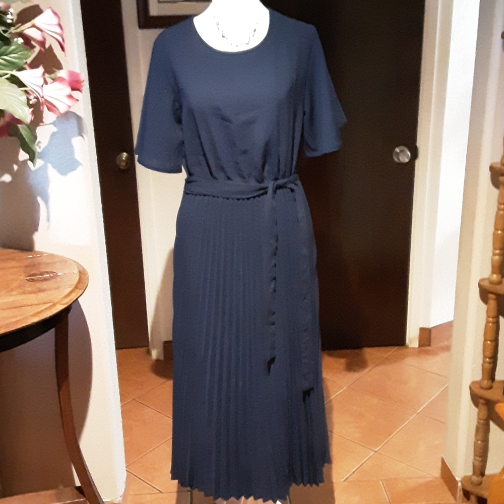 Blue acordion dress